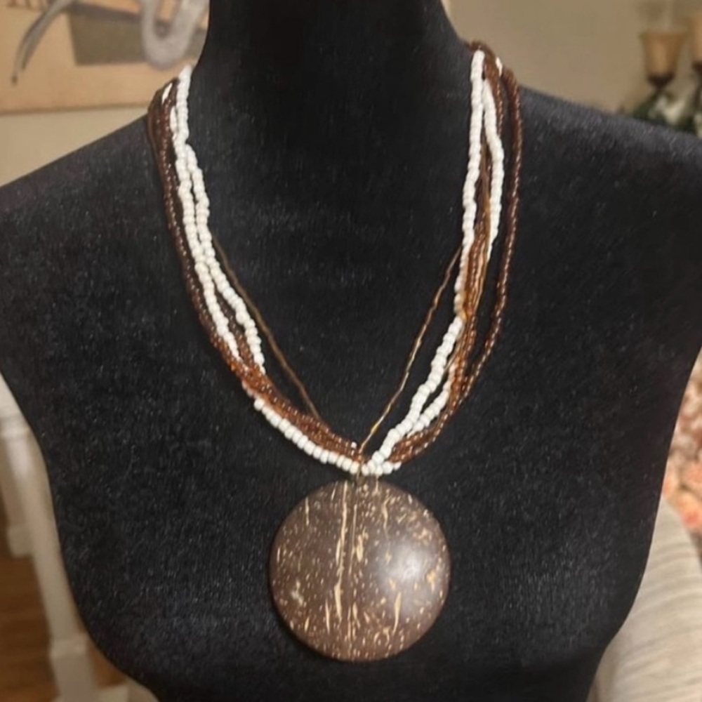 Elegant Brown and White Beaded Necklace